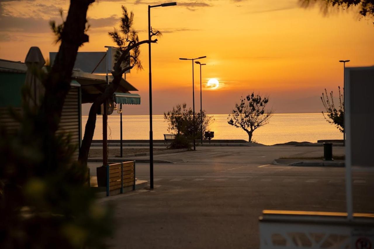Sia Mare Seaside Apartments Фалираки Экстерьер фото